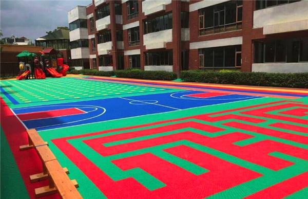 毒跑道事件頻發(fā)，仲達(dá)塑膠懸浮式地板受幼兒園熱捧