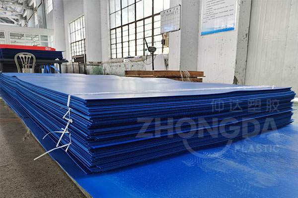 中空板是擠塑加工還是注塑加工呢？