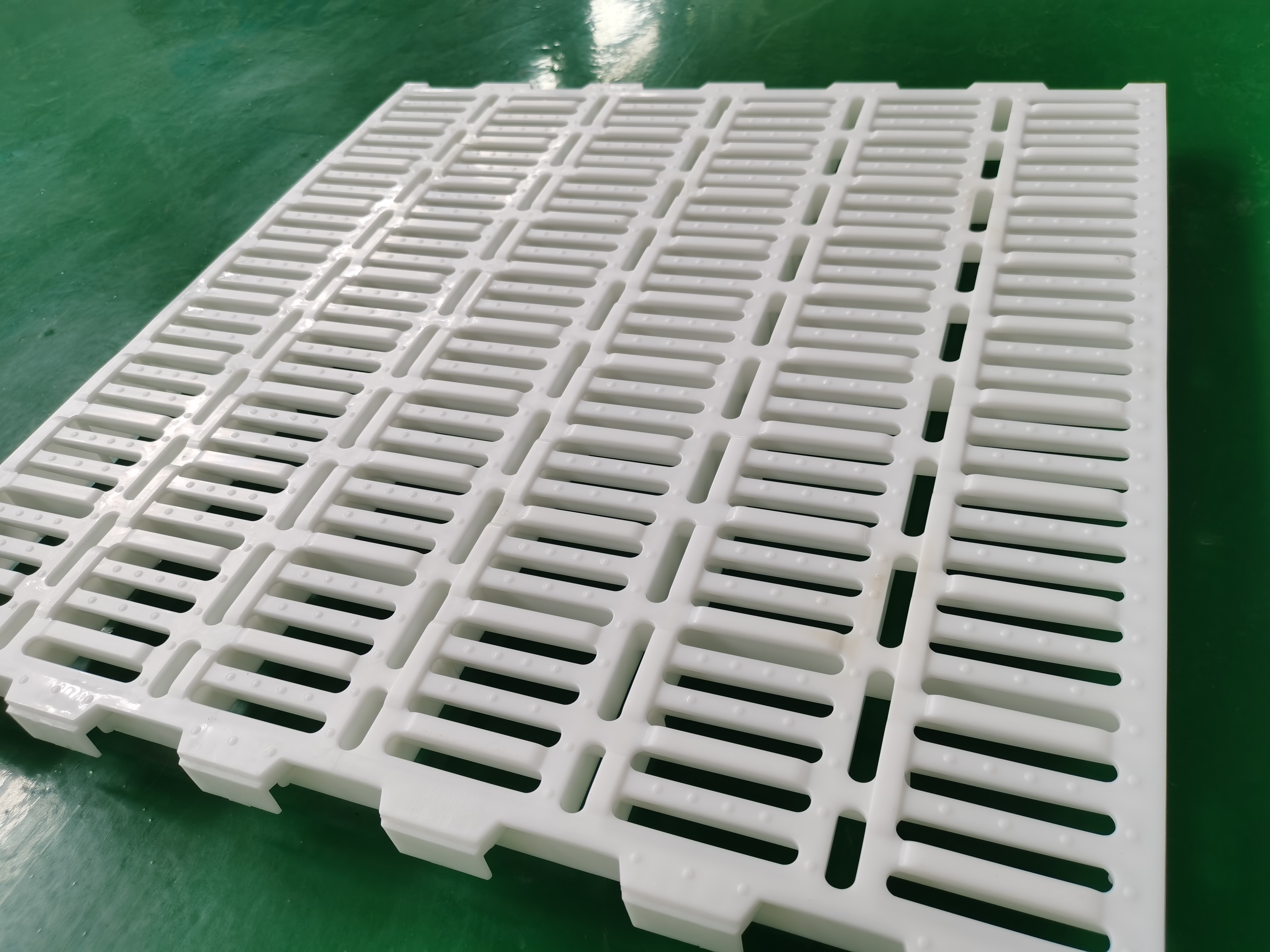 加強型塑料漏縫板有哪些優(yōu)點？